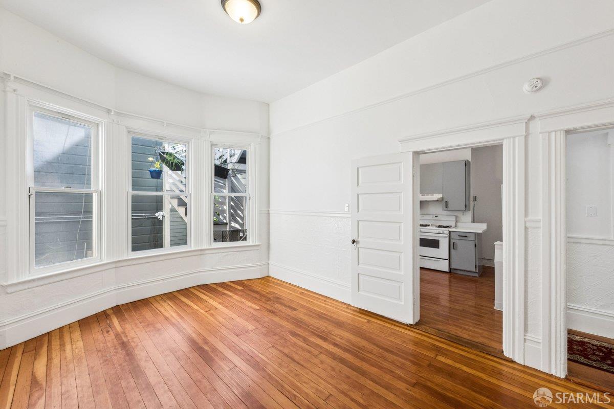 Detail Gallery Image 10 of 25 For 2205 Bryant St, San Francisco,  CA 94110 - 3 Beds | 1/1 Baths