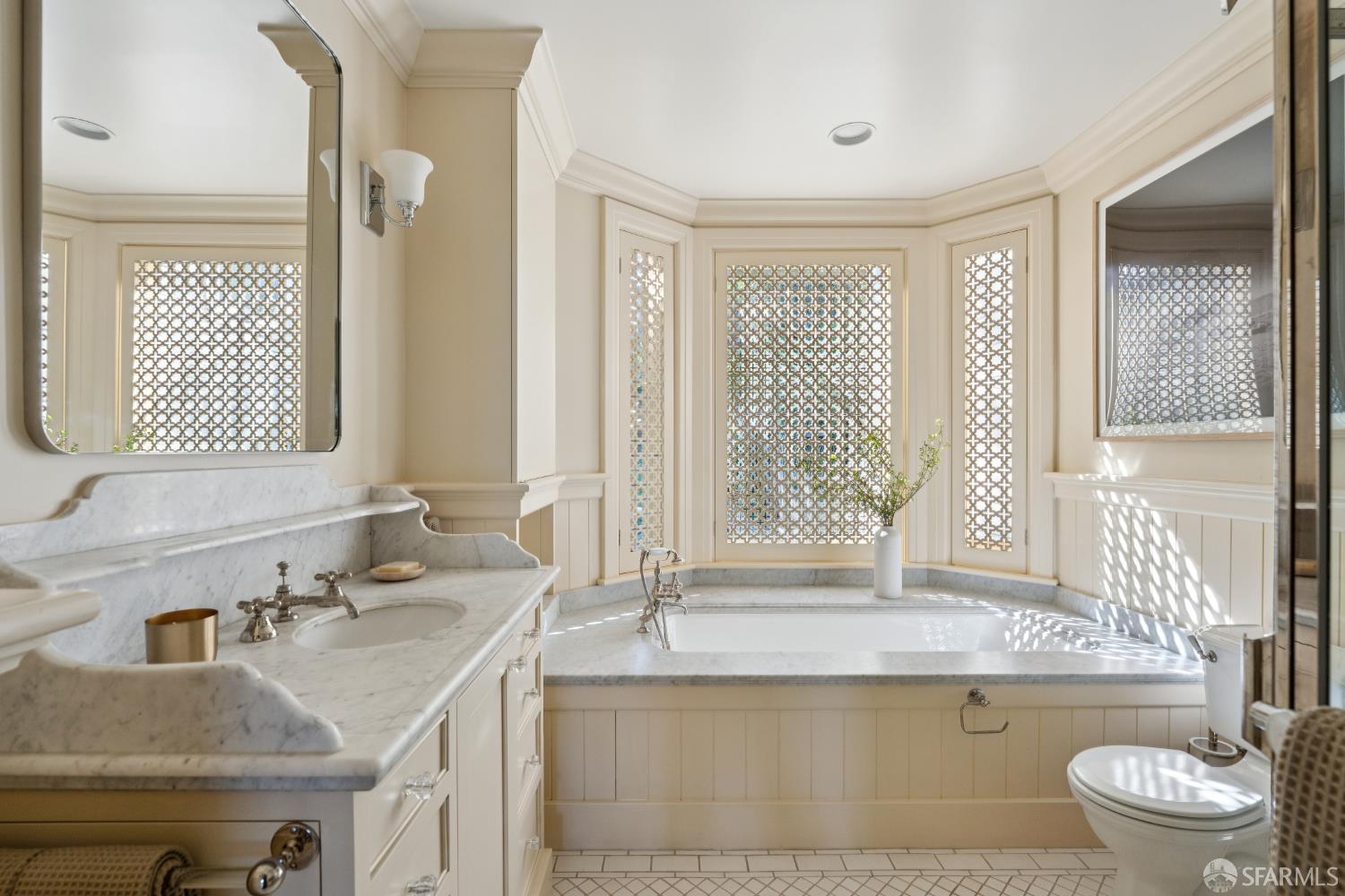 Detail Gallery Image 37 of 78 For 2535 Vallejo St, San Francisco,  CA 94123 - 3 Beds | 3/2 Baths