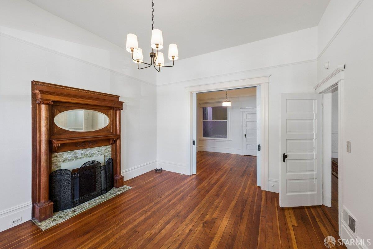 Detail Gallery Image 5 of 25 For 2205 Bryant St, San Francisco,  CA 94110 - 3 Beds | 1/1 Baths