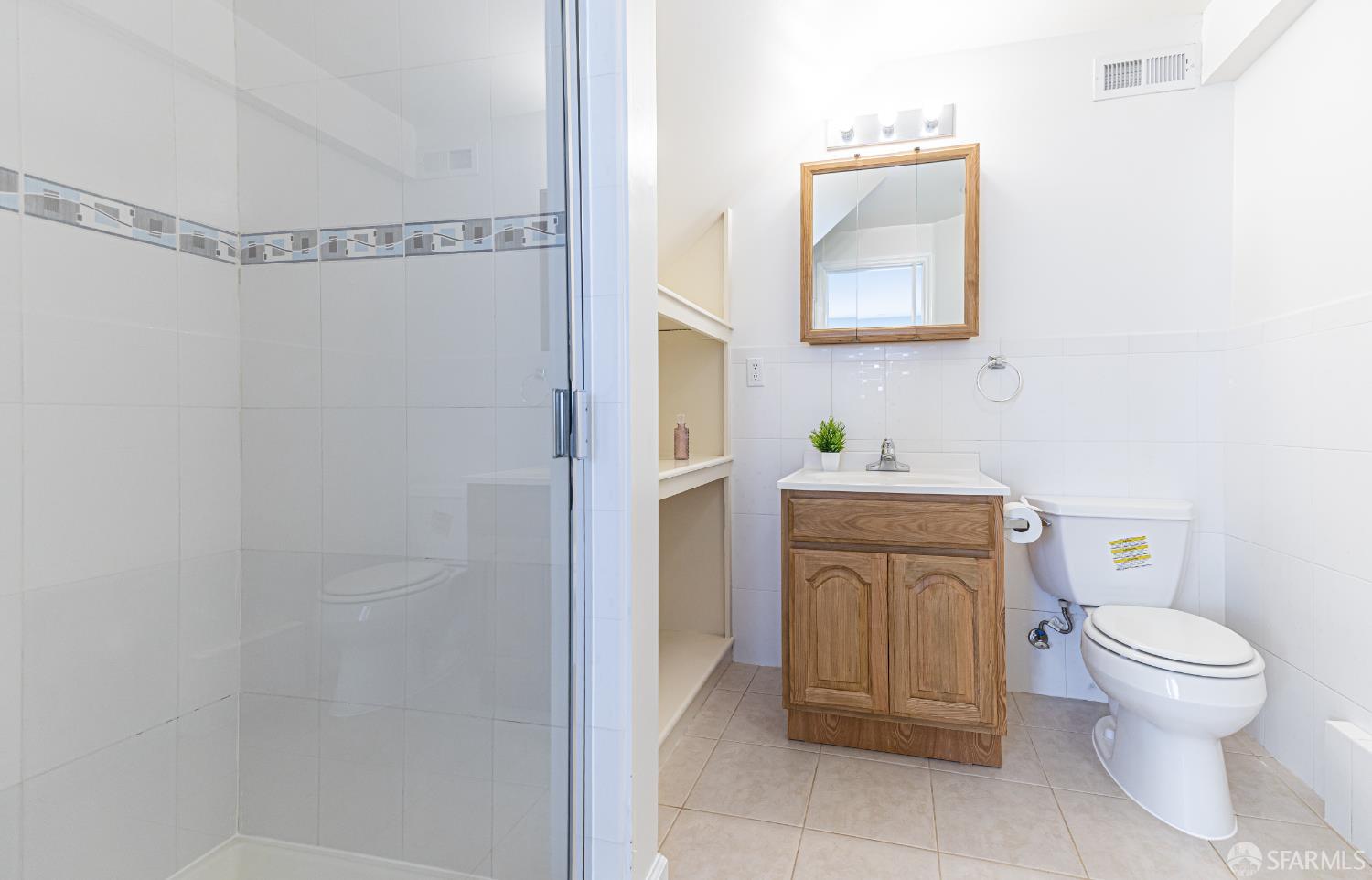 Detail Gallery Image 29 of 39 For 125 Garfield St, San Francisco,  CA 94134 - 4 Beds | 2 Baths