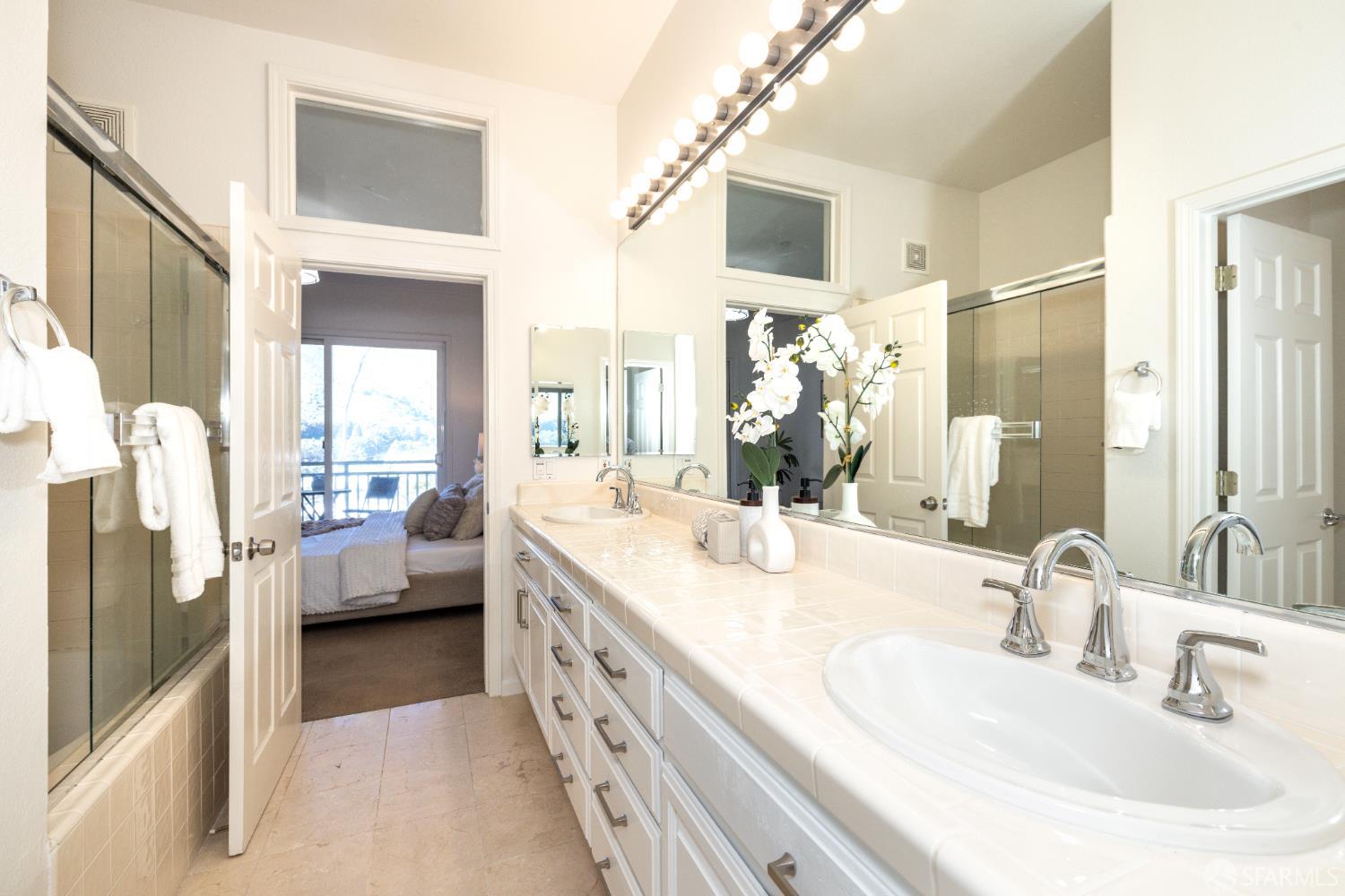 Detail Gallery Image 28 of 61 For 141 Kestrel Ct, Brisbane,  CA 94005 - 2 Beds | 2 Baths