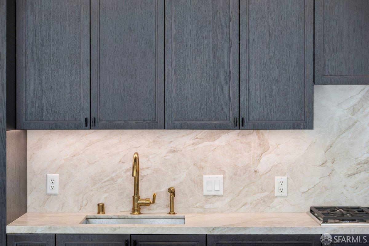 Photo #9: 426113307 Listing: Photo #9