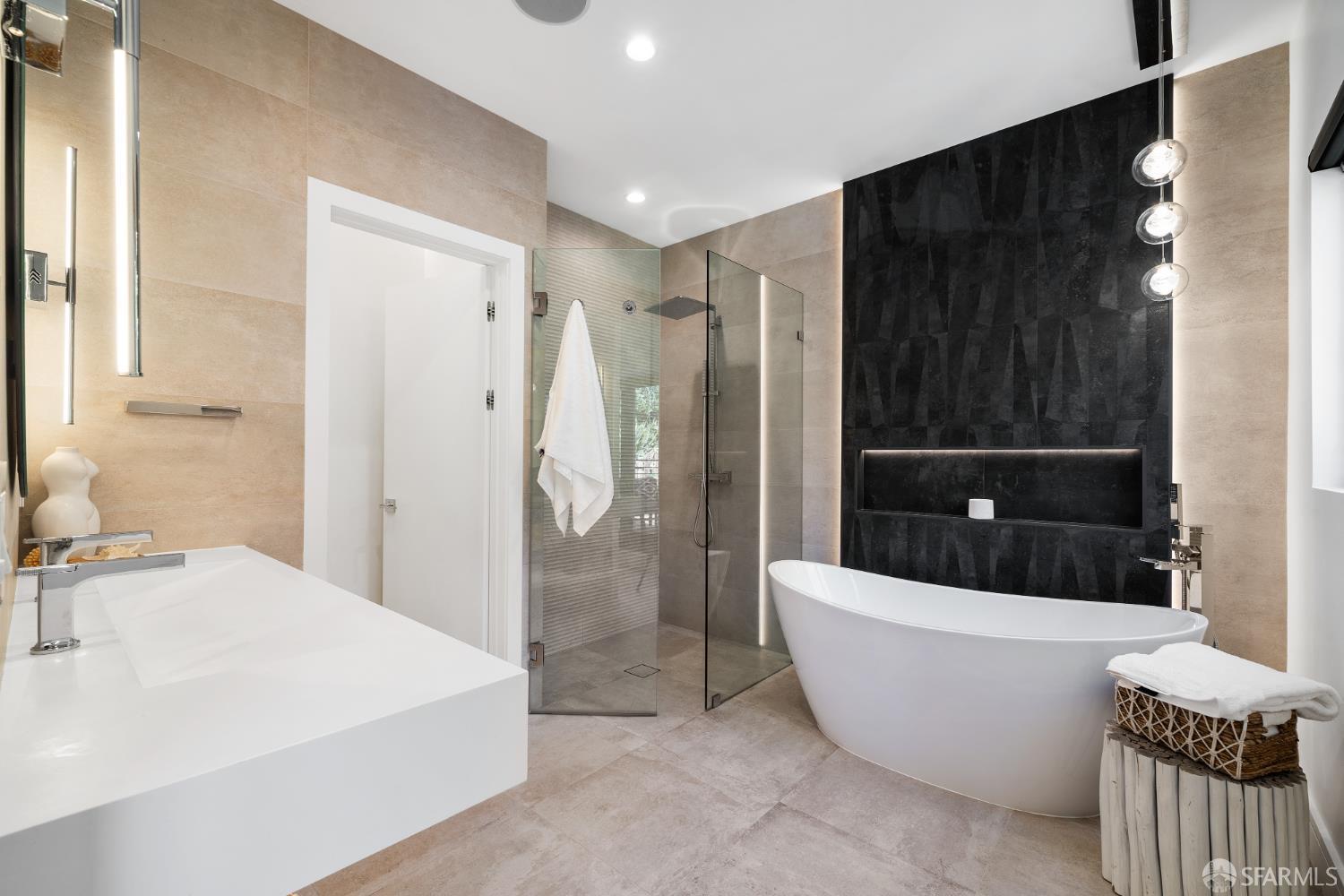 Detail Gallery Image 38 of 81 For 222 Molimo Dr, San Francisco,  CA 94127 - 4 Beds | 3/1 Baths