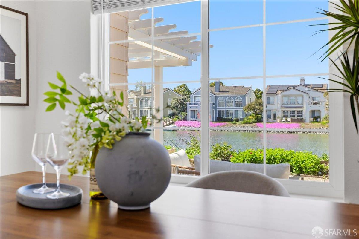 Detail Gallery Image 12 of 79 For 332 Mindanao Dr, Redwood City,  CA 94065 - 3 Beds | 2/1 Baths