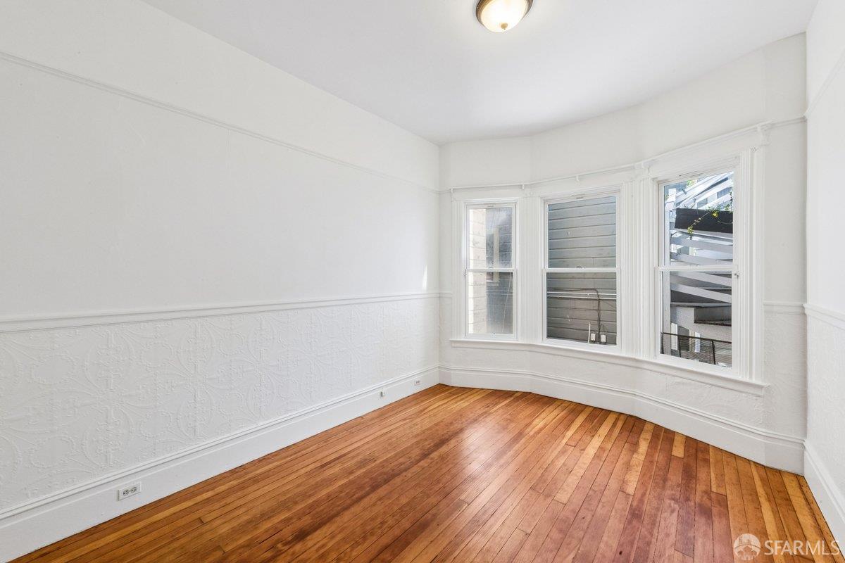 Detail Gallery Image 9 of 25 For 2205 Bryant St, San Francisco,  CA 94110 - 3 Beds | 1/1 Baths