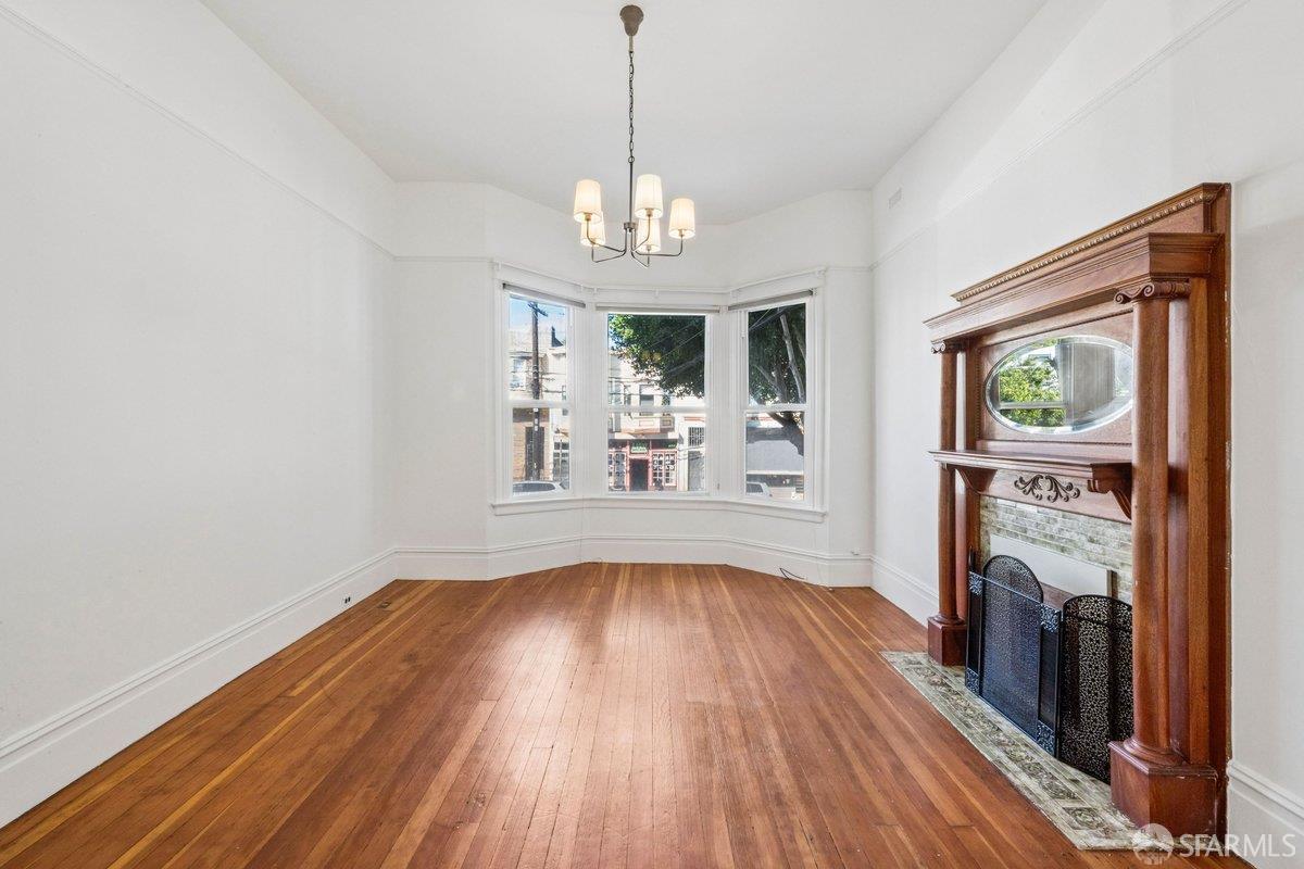 Detail Gallery Image 2 of 25 For 2205 Bryant St, San Francisco,  CA 94110 - 3 Beds | 1/1 Baths