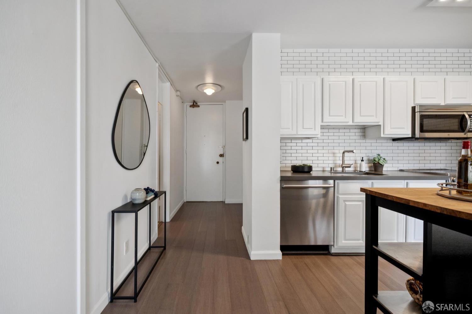 Photo #11: 426113235 Listing: Photo #11