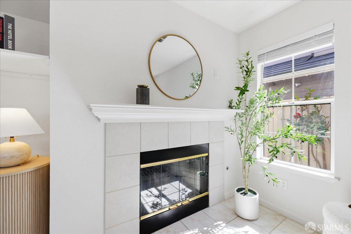 Detail Gallery Image 18 of 79 For 332 Mindanao Dr, Redwood City,  CA 94065 - 3 Beds | 2/1 Baths