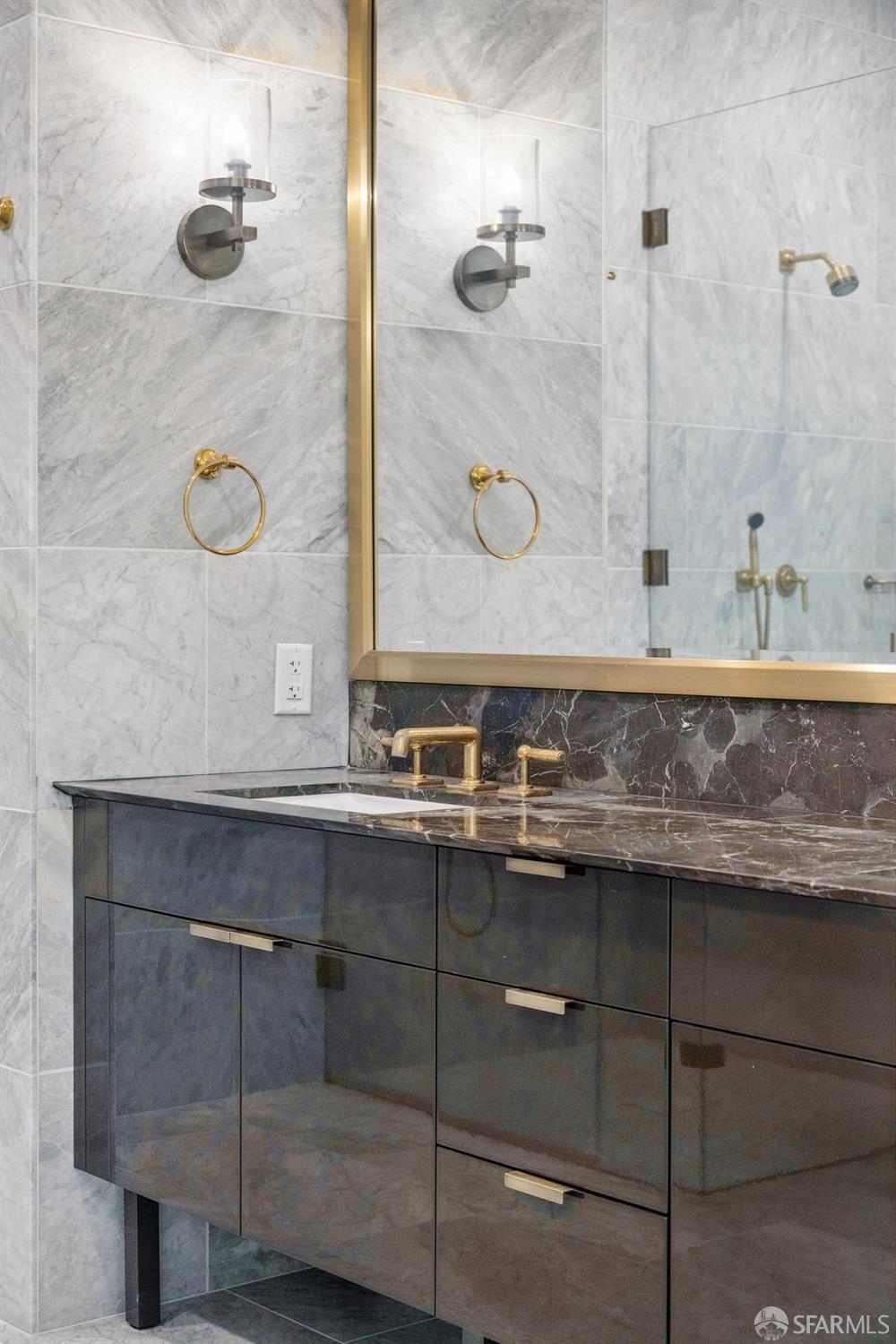 Photo #16: 426113307 Listing: Photo #16