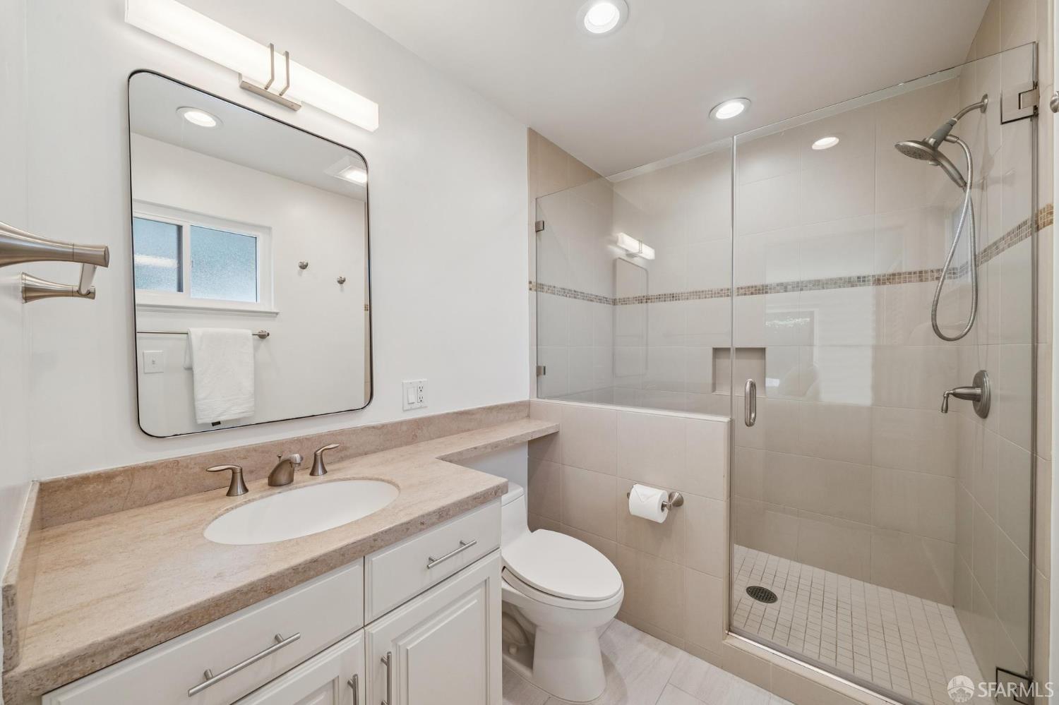 Detail Gallery Image 25 of 54 For 4743 Mountain Blvd, Oakland,  CA 94619 - 4 Beds | 3 Baths