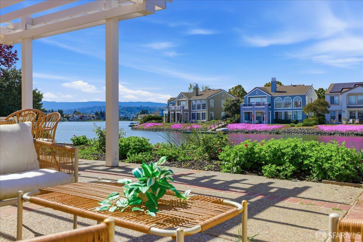 Detail Gallery Image 62 of 79 For 332 Mindanao Dr, Redwood City,  CA 94065 - 3 Beds | 2/1 Baths