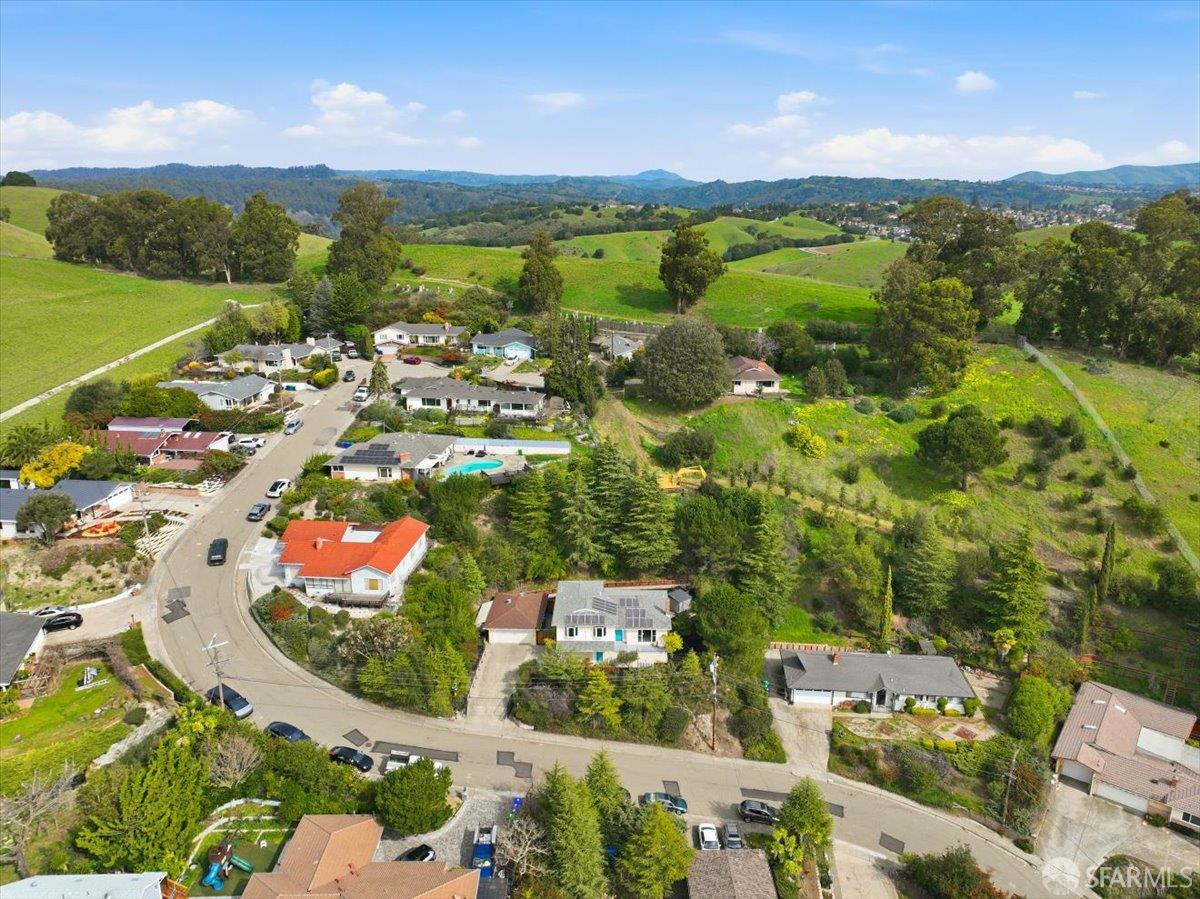 Detail Gallery Image 40 of 46 For 15942 Cambrian Dr, San Leandro,  CA 94578 - 5 Beds | 3 Baths