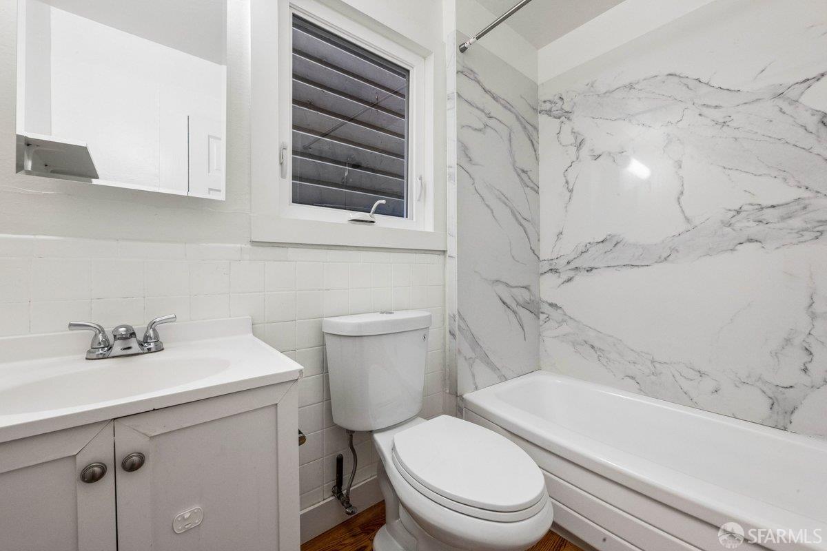 Detail Gallery Image 13 of 25 For 2205 Bryant St, San Francisco,  CA 94110 - 3 Beds | 1/1 Baths