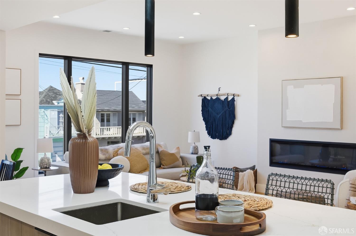 Detail Gallery Image 11 of 81 For 1646 34th Ave, San Francisco,  CA 94122 - 4 Beds | 3 Baths