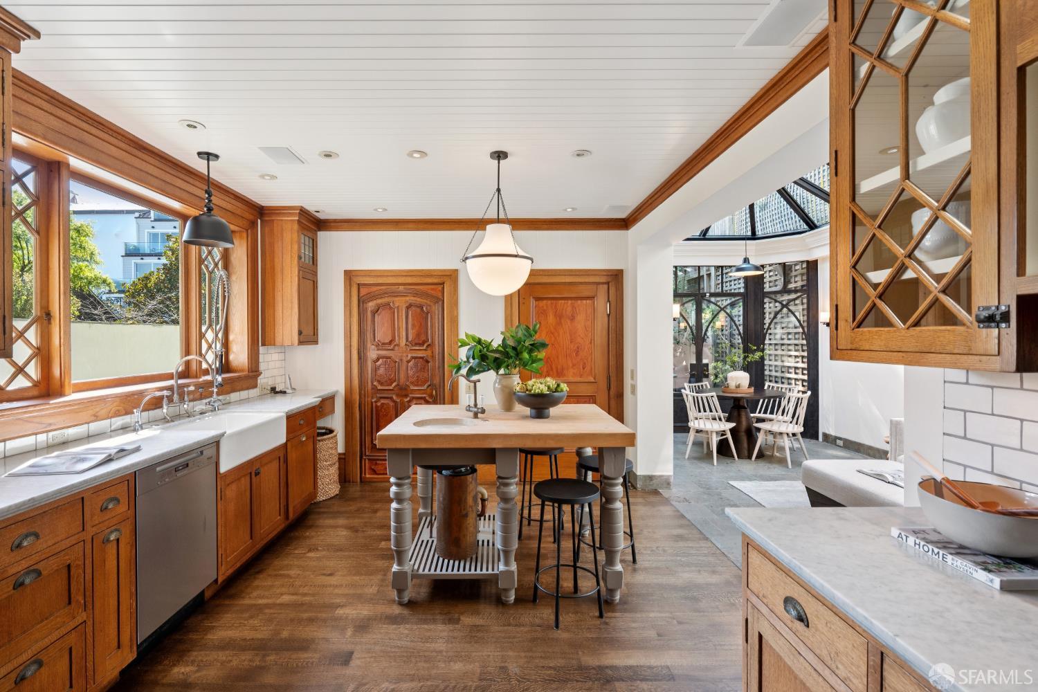 Detail Gallery Image 13 of 78 For 2535 Vallejo St, San Francisco,  CA 94123 - 3 Beds | 3/2 Baths