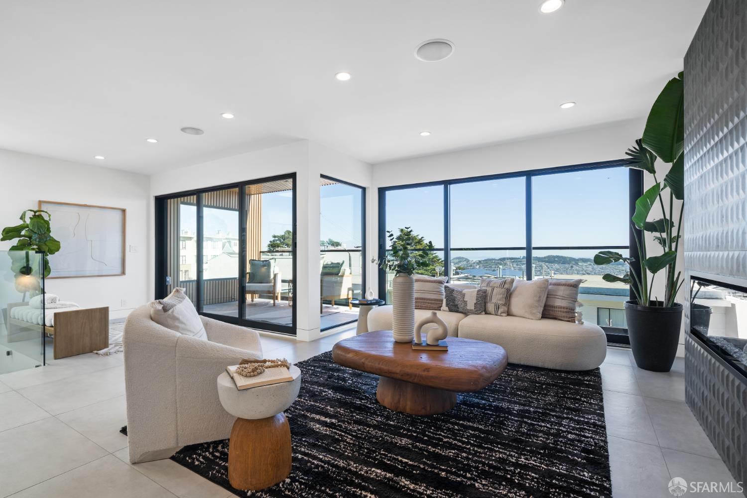 Detail Gallery Image 11 of 81 For 222 Molimo Dr, San Francisco,  CA 94127 - 4 Beds | 3/1 Baths