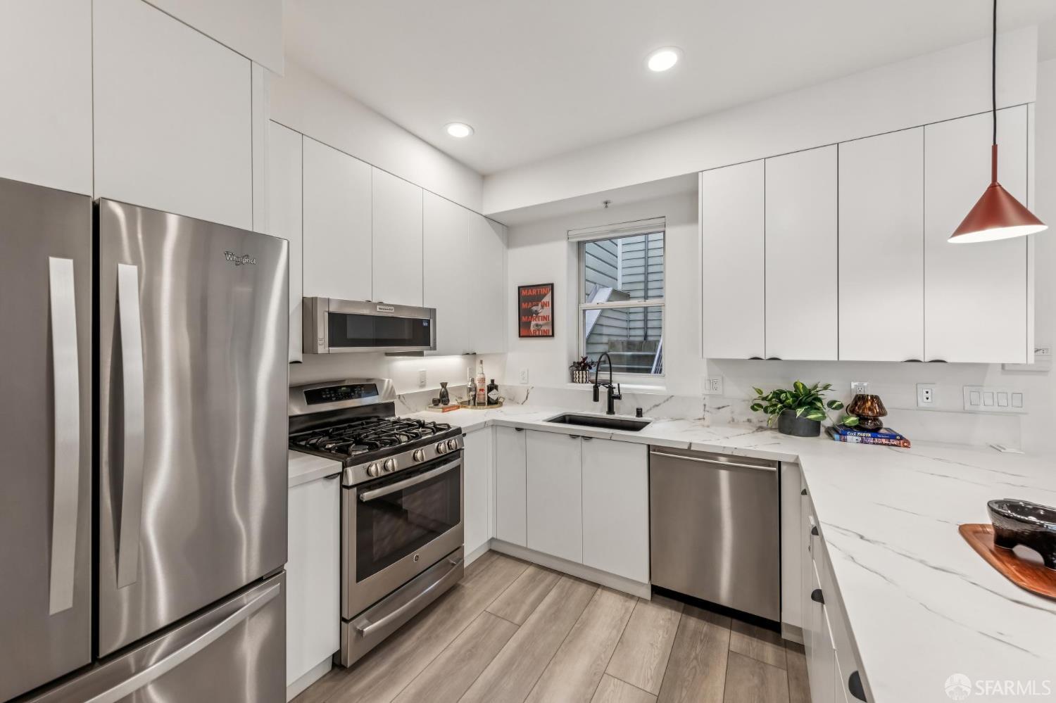 Photo #17: 426100649 Listing: Photo #17