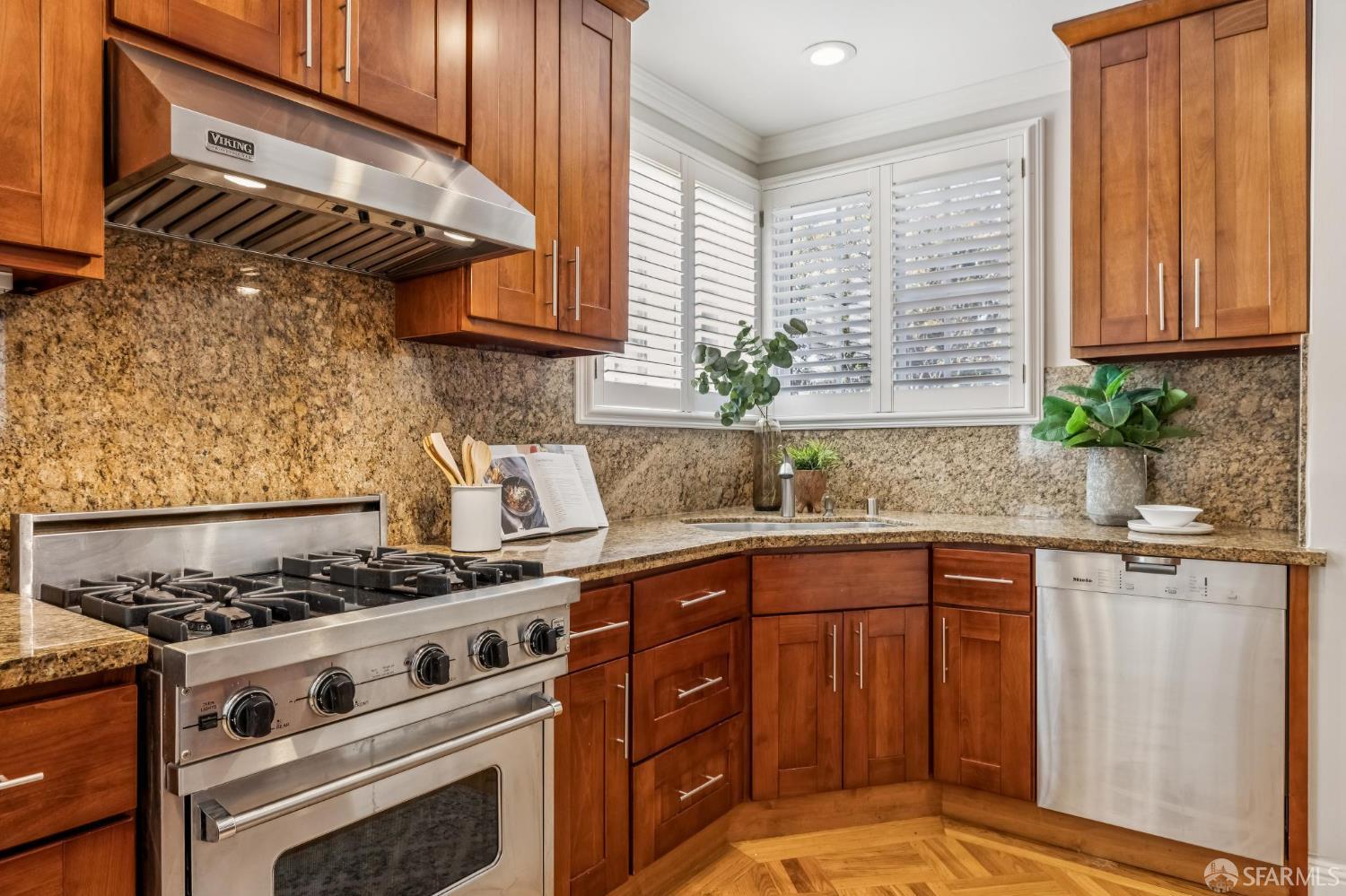 Detail Gallery Image 18 of 54 For 21 Lagunitas Dr, San Francisco,  CA 94132 - 3 Beds | 2/1 Baths