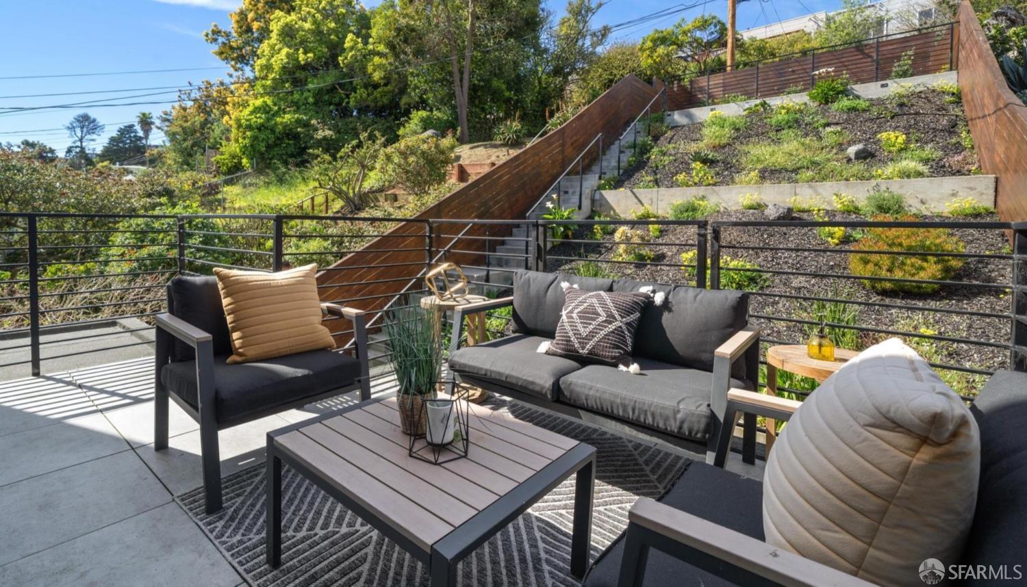 Detail Gallery Image 37 of 81 For 222 Molimo Dr, San Francisco,  CA 94127 - 4 Beds | 3/1 Baths