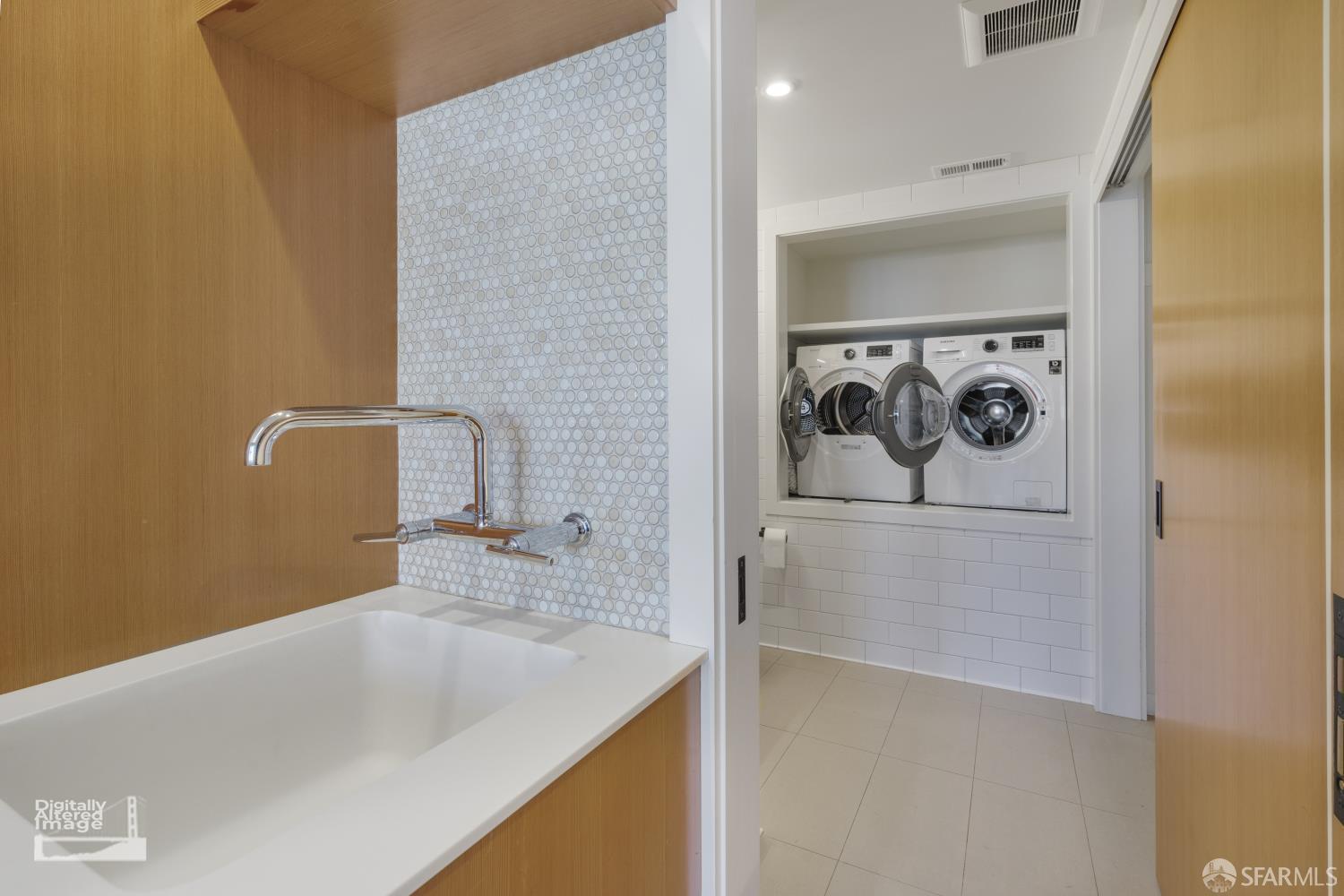 Detail Gallery Image 8 of 34 For 733 Waller St, San Francisco,  CA 94117 - – Beds | – Baths