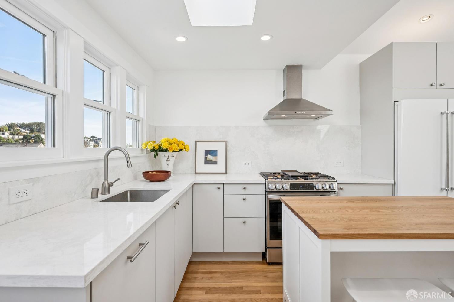 Detail Gallery Image 13 of 45 For 170 Staples Ave, San Francisco,  CA 94112 - 2 Beds | 1 Baths