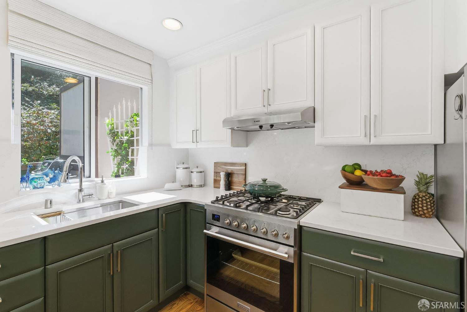 Detail Gallery Image 19 of 47 For 182 Carnelian Way, San Francisco,  CA 94131 - 3 Beds | 2/2 Baths