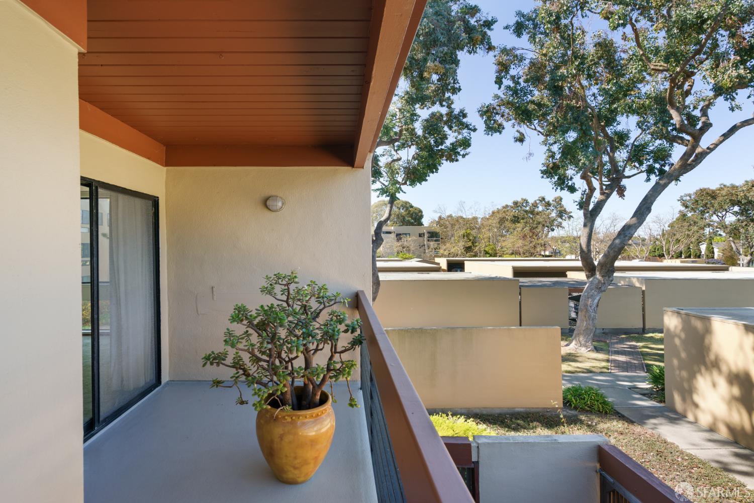 Detail Gallery Image 14 of 33 For 920 Beach Park Blvd #42,  Foster City,  CA 94404 - 2 Beds | 2 Baths