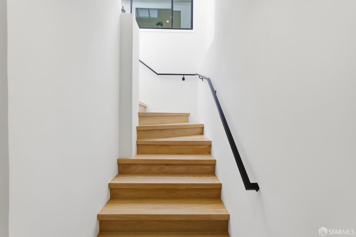 Detail Gallery Image 4 of 81 For 1646 34th Ave, San Francisco,  CA 94122 - 4 Beds | 3 Baths