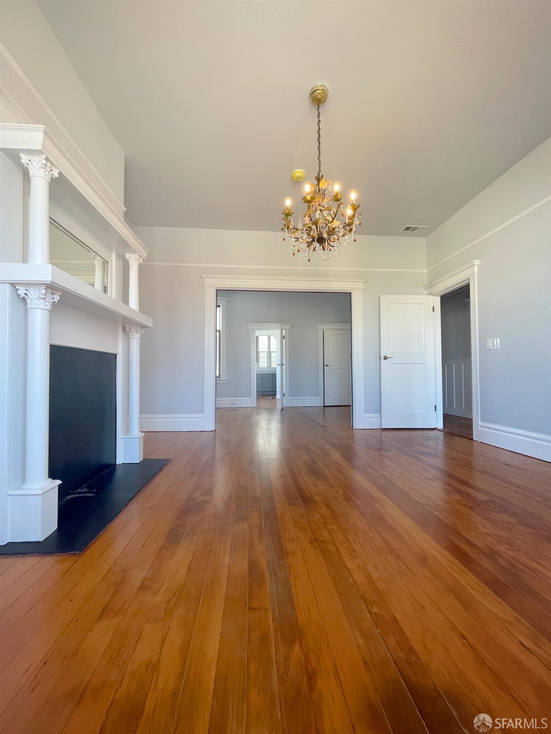 Detail Gallery Image 5 of 6 For 835 Broadway, San Francisco,  CA 94133 - – Beds | – Baths