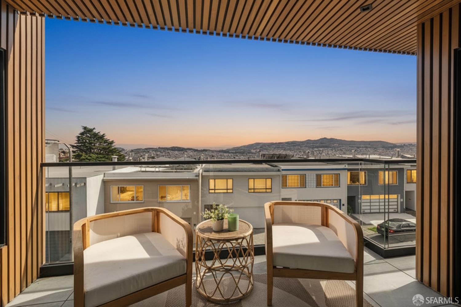 Detail Gallery Image 5 of 81 For 222 Molimo Dr, San Francisco,  CA 94127 - 4 Beds | 3/1 Baths