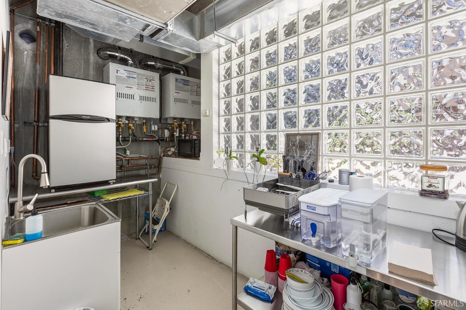 Detail Gallery Image 11 of 20 For 1315 7th Ave, San Francisco,  CA 94122 - – Beds | – Baths