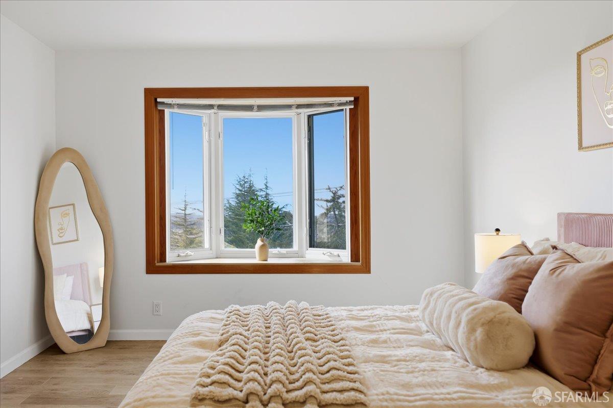 Detail Gallery Image 21 of 46 For 15942 Cambrian Dr, San Leandro,  CA 94578 - 5 Beds | 3 Baths