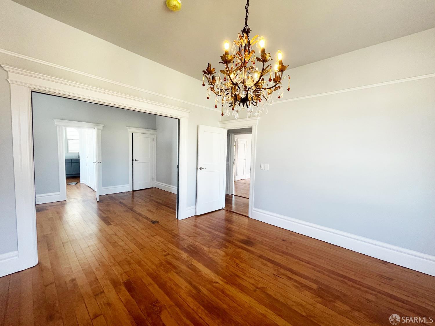 Detail Gallery Image 2 of 6 For 835 Broadway, San Francisco,  CA 94133 - – Beds | – Baths