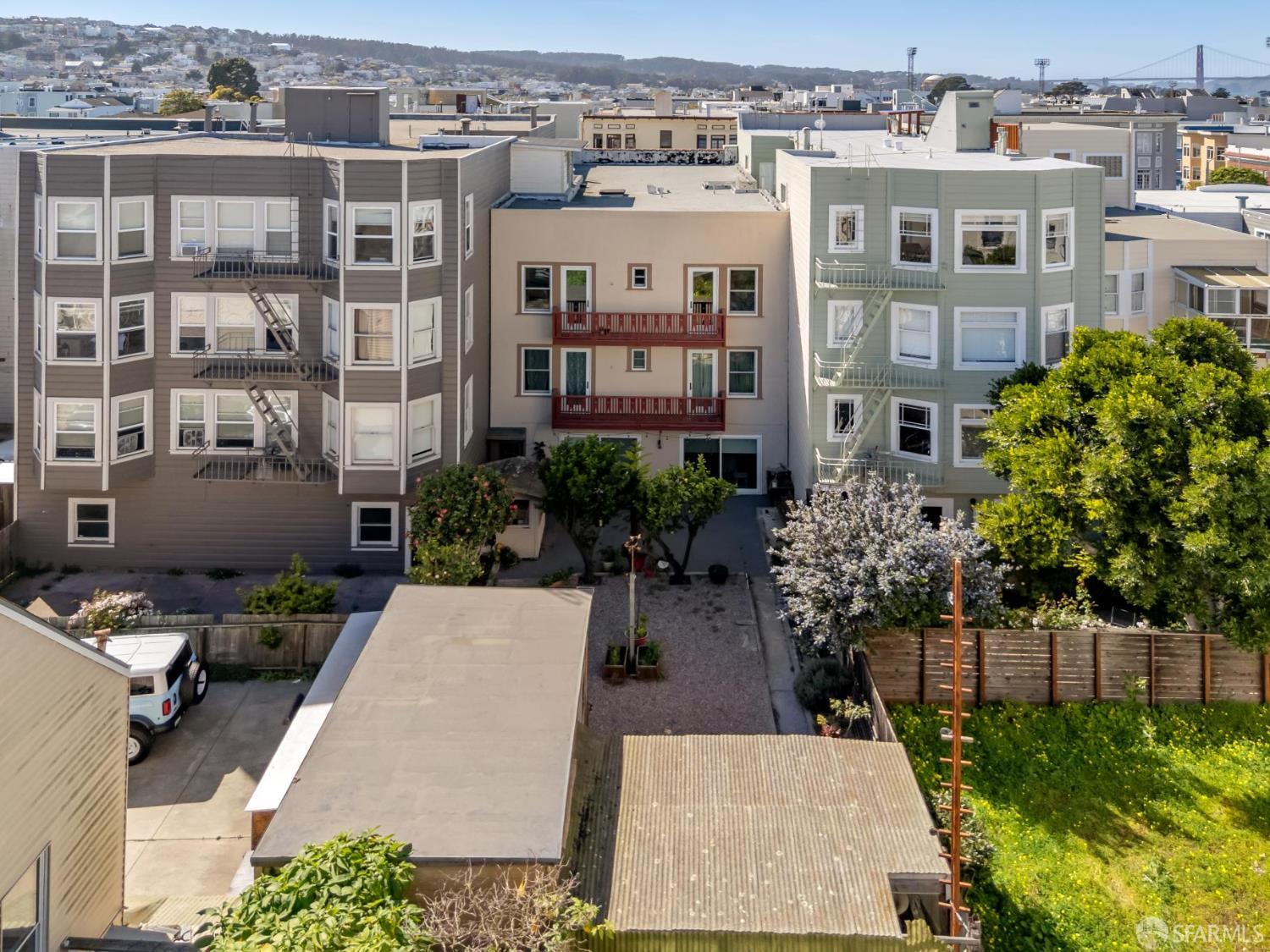 Detail Gallery Image 5 of 22 For 3130 Octavia St, San Francisco,  CA 94123 - – Beds | – Baths