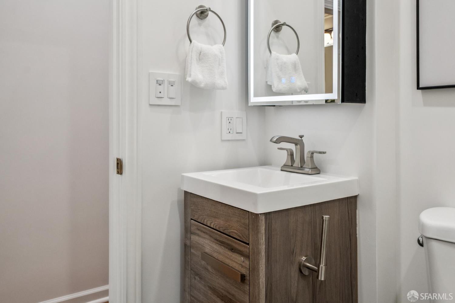 Photo #16: 426111734 Listing: Photo #16