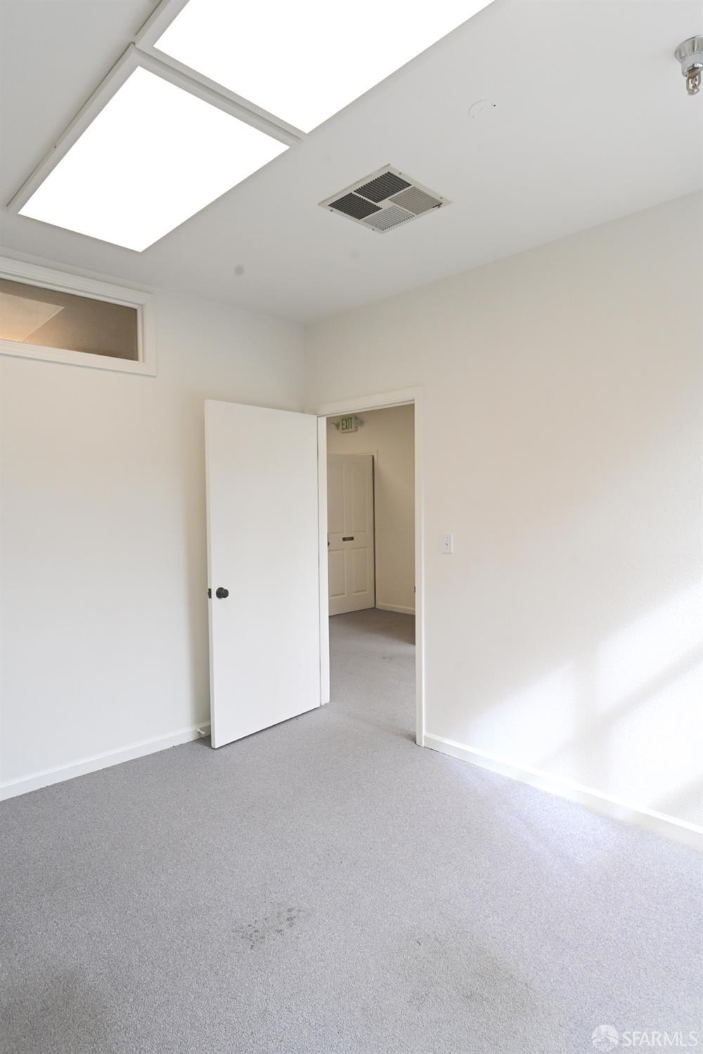 Detail Gallery Image 12 of 26 For 1122 Clement St, San Francisco,  CA 94118 - – Beds | – Baths