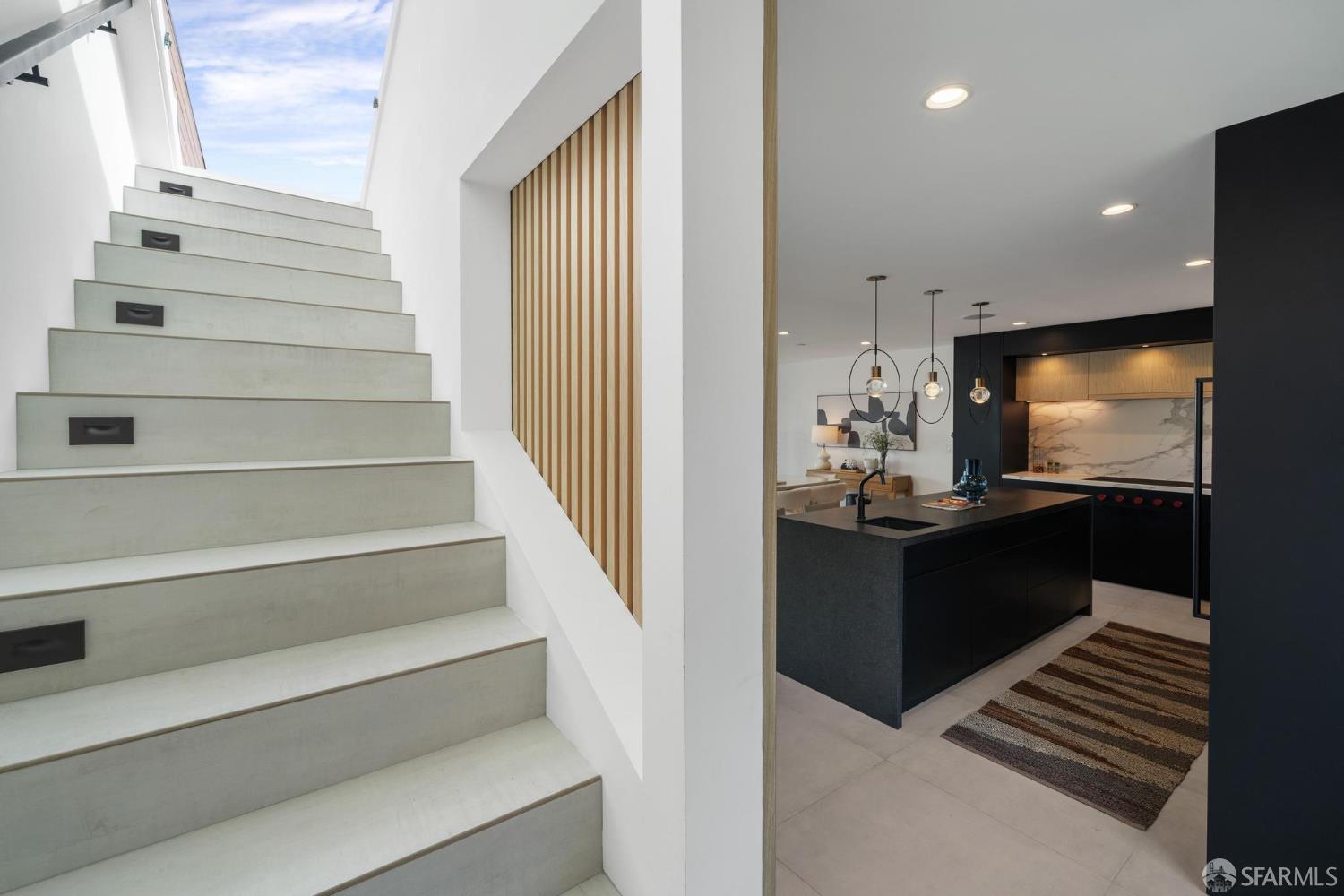 Detail Gallery Image 13 of 81 For 222 Molimo Dr, San Francisco,  CA 94127 - 4 Beds | 3/1 Baths