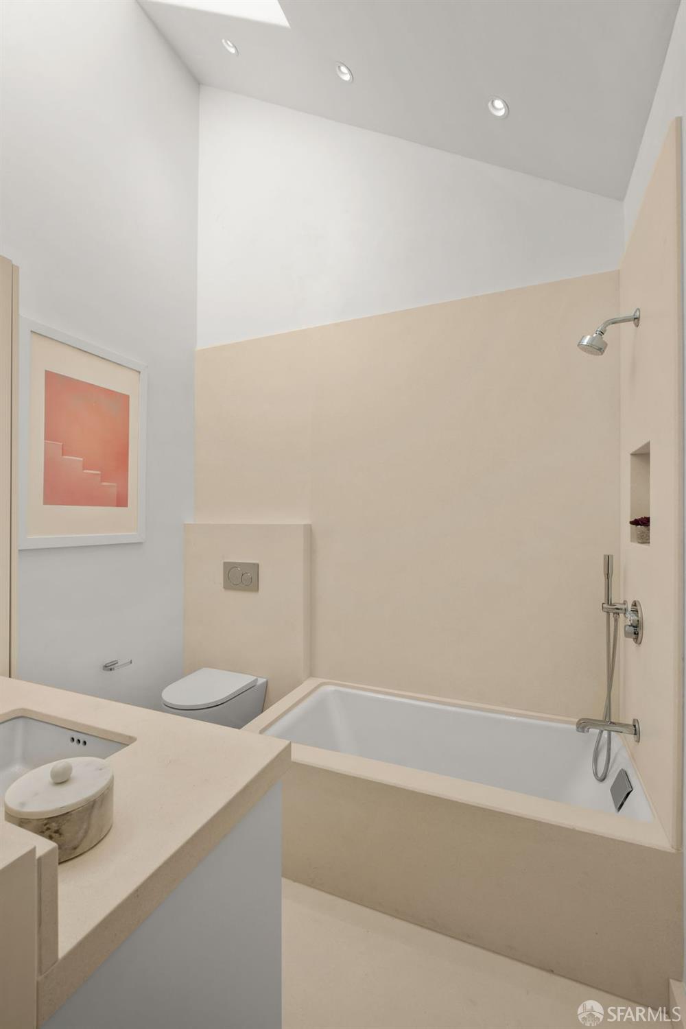 Detail Gallery Image 32 of 53 For 95 Nordhoff St, San Francisco,  CA 94131 - 4 Beds | 5 Baths