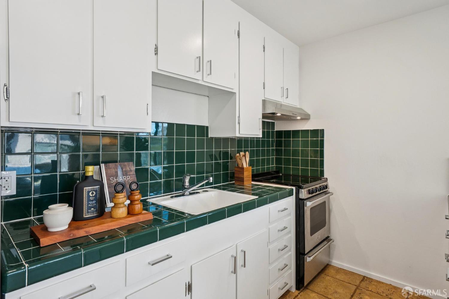 Photo #27: 426100077 Listing: Photo #27