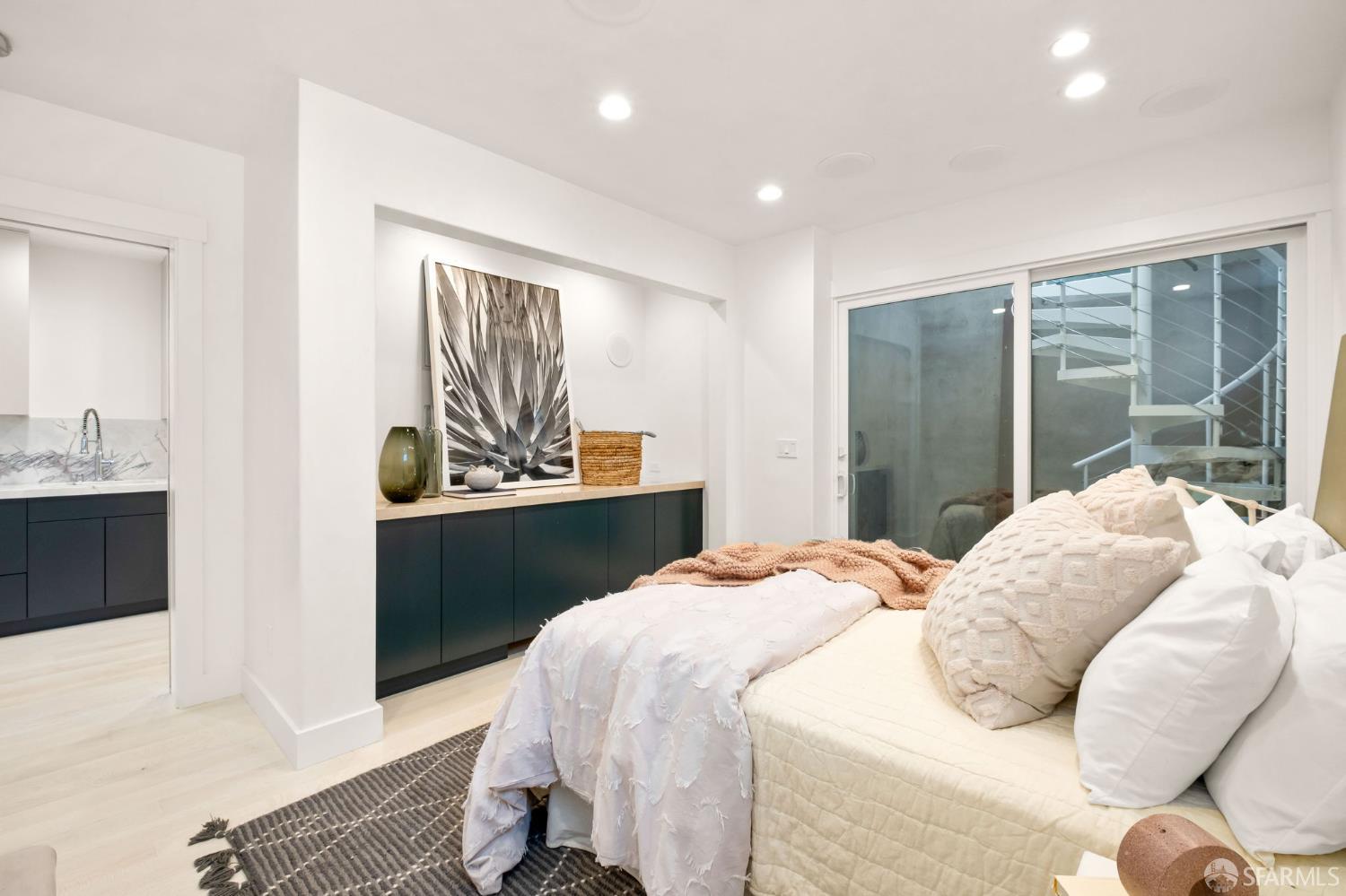 Detail Gallery Image 37 of 53 For 95 Nordhoff St, San Francisco,  CA 94131 - 4 Beds | 5 Baths