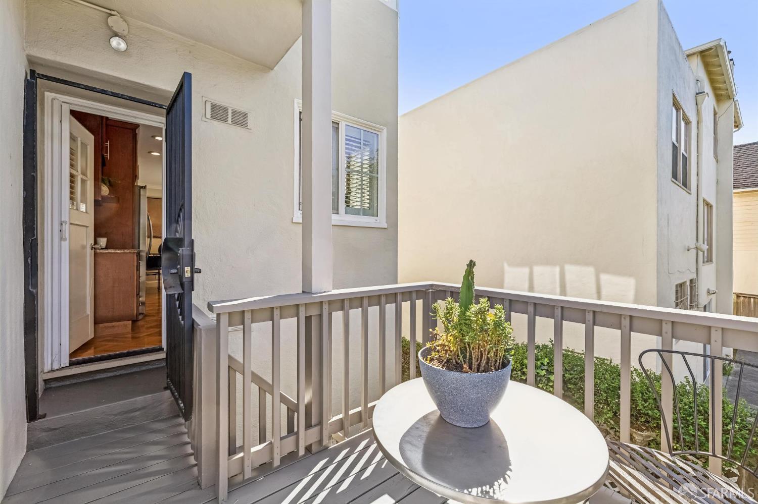Detail Gallery Image 22 of 54 For 21 Lagunitas Dr, San Francisco,  CA 94132 - 3 Beds | 2/1 Baths
