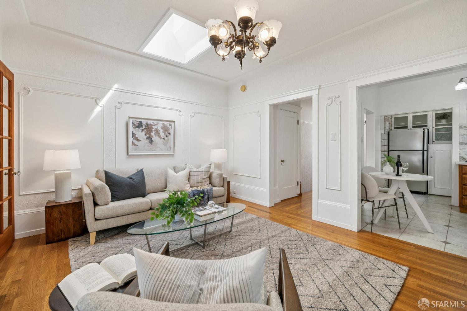 Photo #3: 426112549 Listing: Photo #3