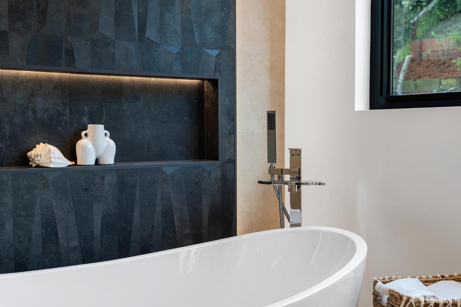 Detail Gallery Image 42 of 81 For 222 Molimo Dr, San Francisco,  CA 94127 - 4 Beds | 3/1 Baths