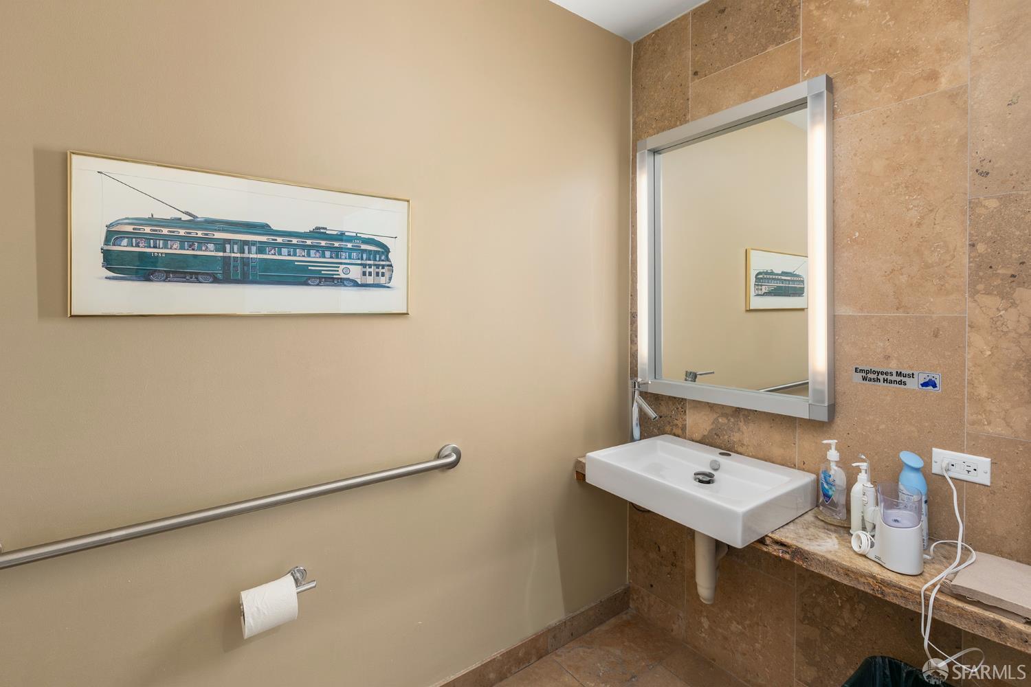 Detail Gallery Image 18 of 20 For 1315 7th Ave, San Francisco,  CA 94122 - – Beds | – Baths