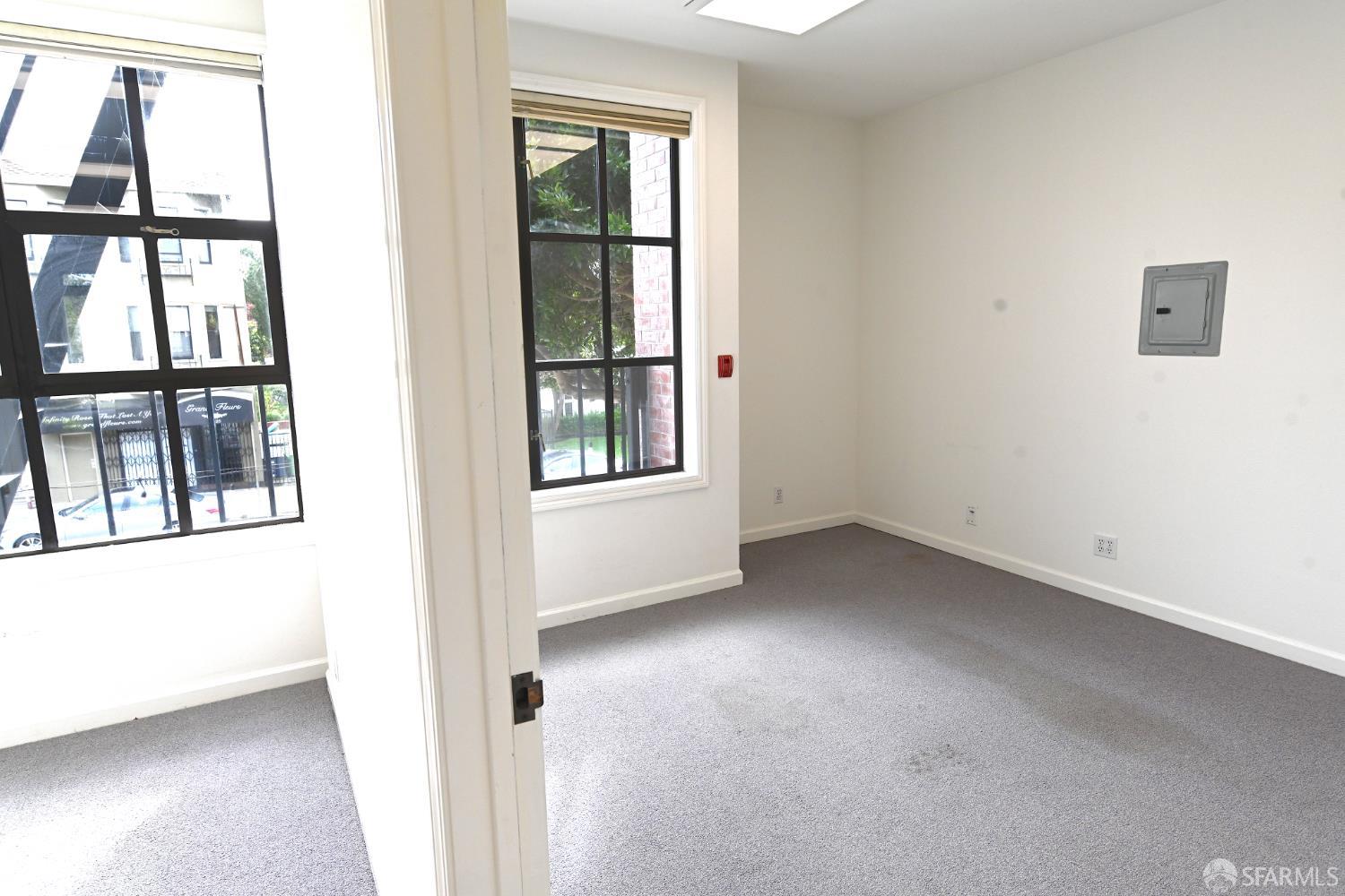 Detail Gallery Image 11 of 26 For 1122 Clement St, San Francisco,  CA 94118 - – Beds | – Baths