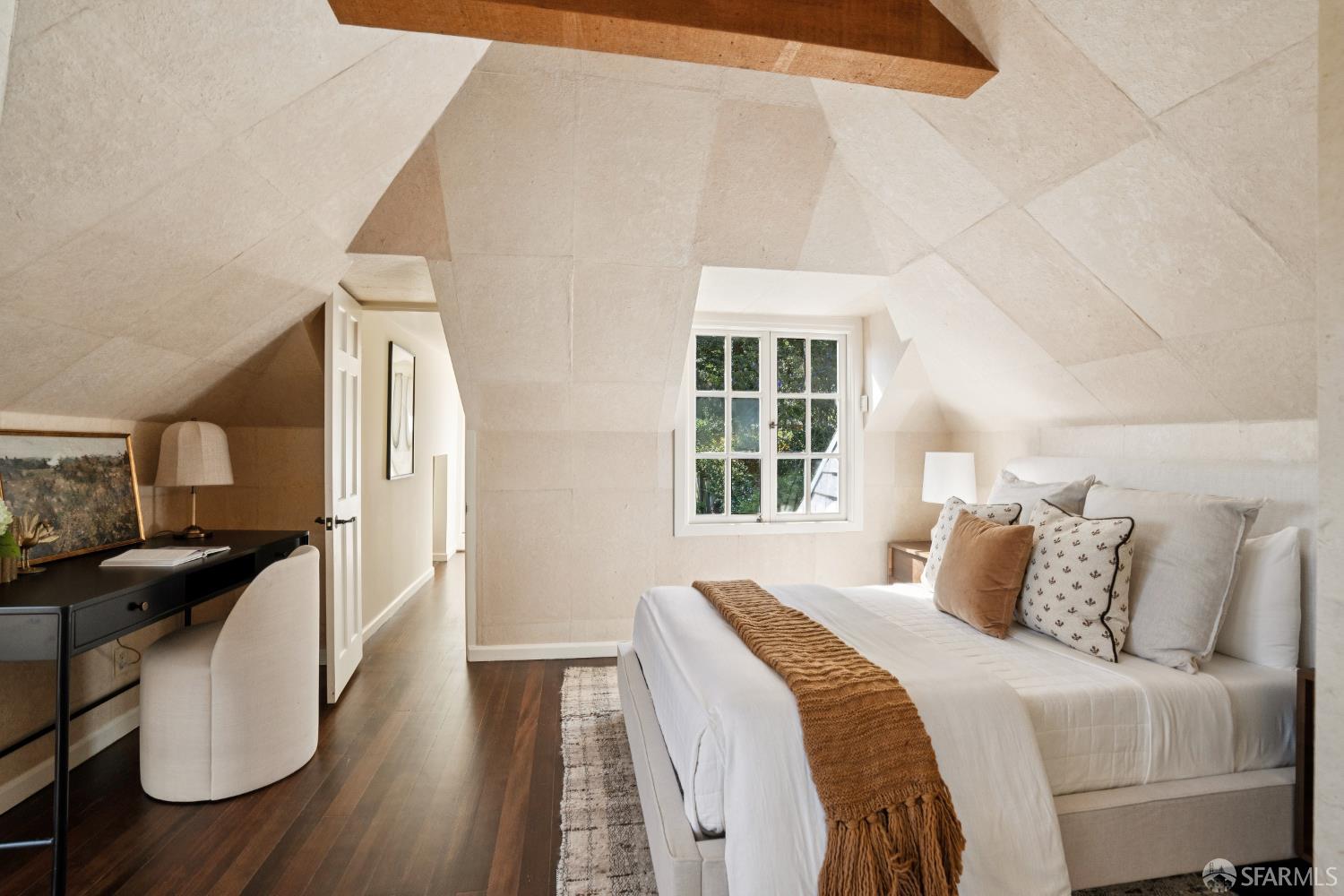 Detail Gallery Image 62 of 78 For 2535 Vallejo St, San Francisco,  CA 94123 - 3 Beds | 3/2 Baths