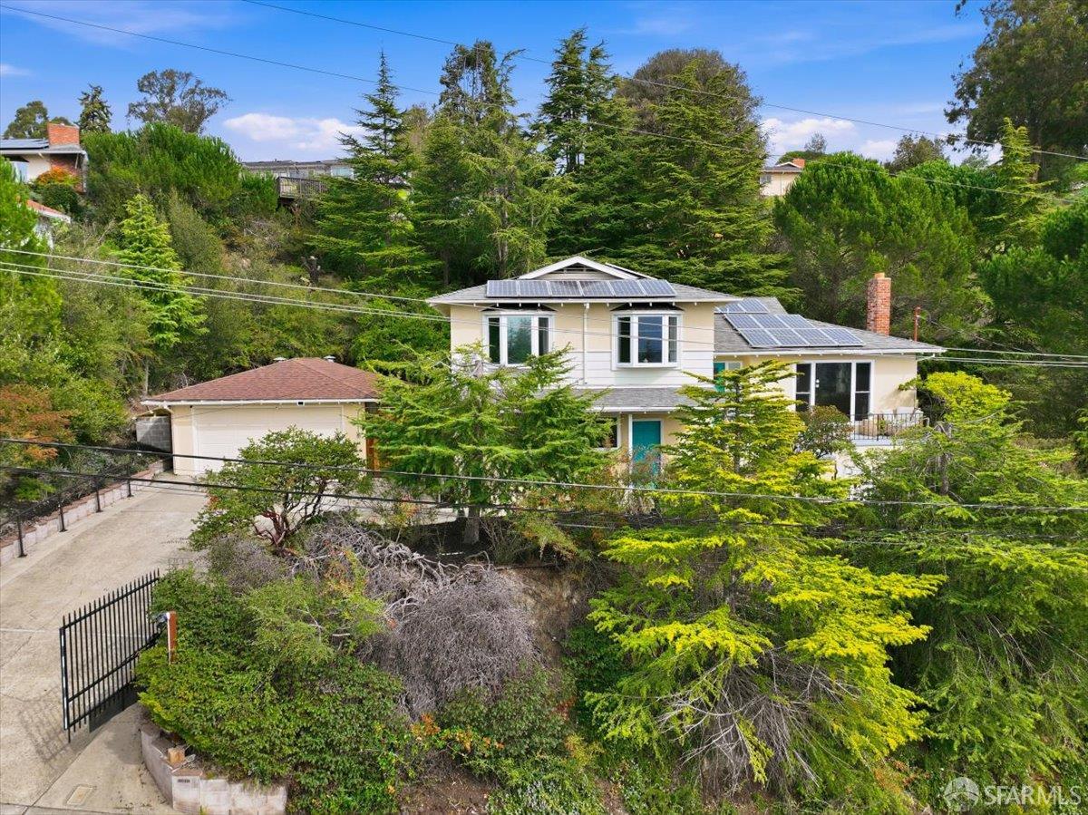 Detail Gallery Image 3 of 46 For 15942 Cambrian Dr, San Leandro,  CA 94578 - 5 Beds | 3 Baths