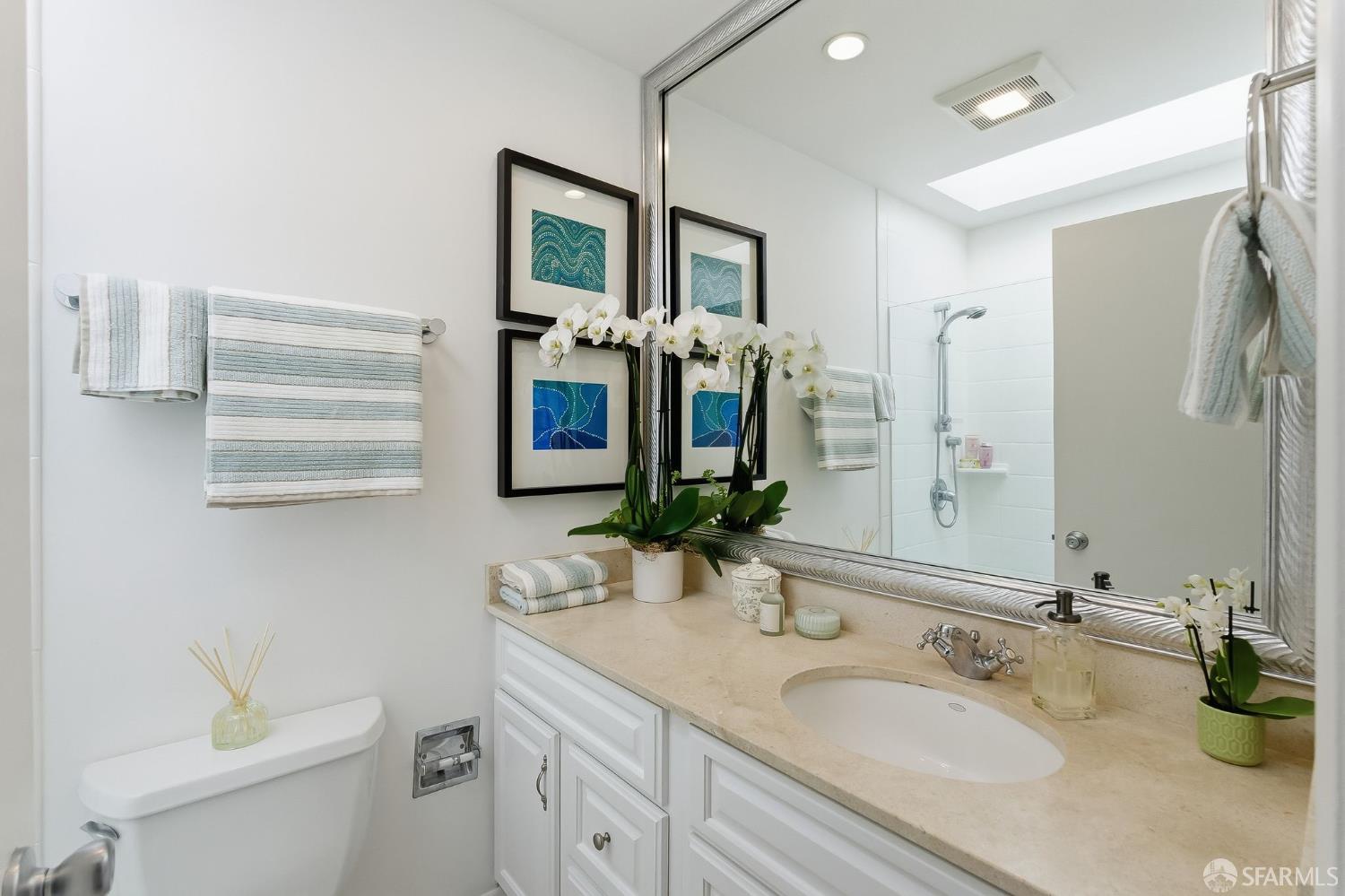 Detail Gallery Image 31 of 47 For 182 Carnelian Way, San Francisco,  CA 94131 - 3 Beds | 2/2 Baths
