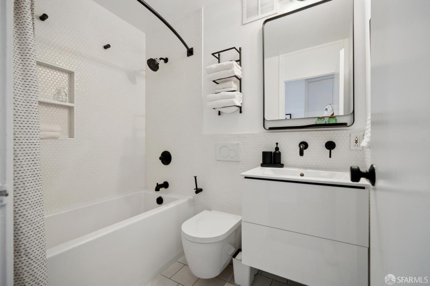 Photo #17: 426113235 Listing: Photo #17