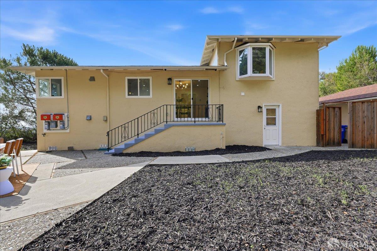 Detail Gallery Image 35 of 46 For 15942 Cambrian Dr, San Leandro,  CA 94578 - 5 Beds | 3 Baths